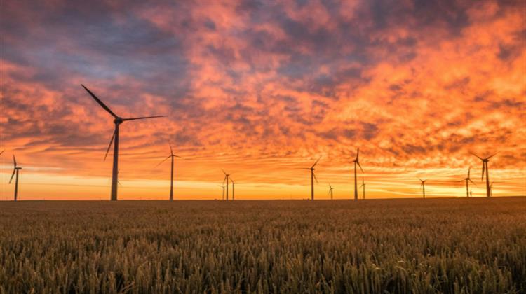 Ενεργειακή Μετάβαση στα Λόγια: Η Ευρώπη Ξύπνησε Αργά και Πληρώνει Υψηλό Κόστος